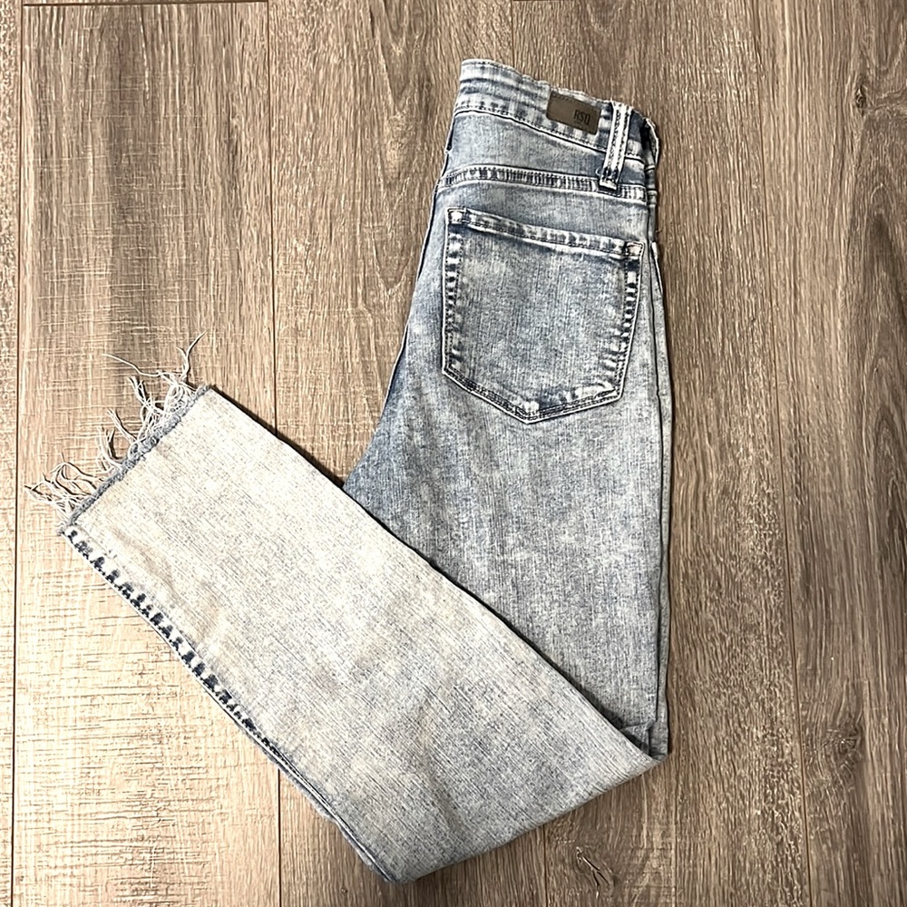 RSQ Women’s vintage mom jeans size 1/w25